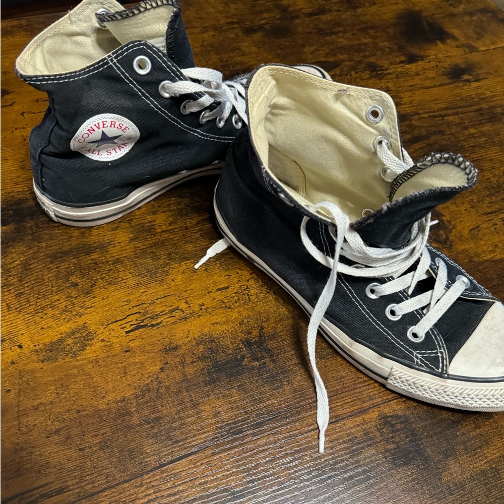 Black used but great condition size 8.5 converse women